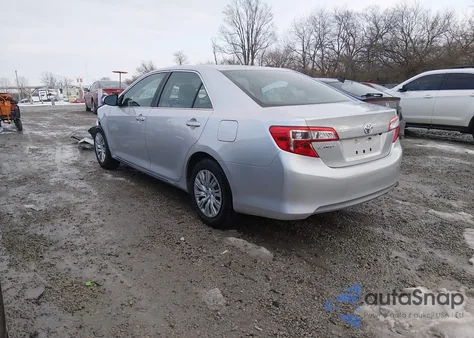 2012 Toyota Camry Le z USA, uszkodzony, nr VIN 4T1BF1FK4CU018872